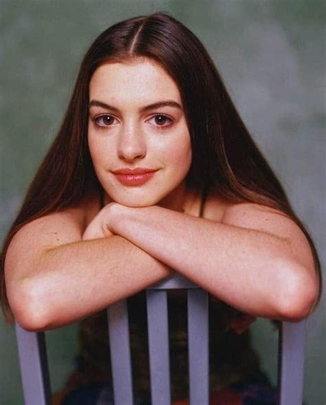 Liv Tyler vs Anne Hathaway : r/VindictaRateCelebs.